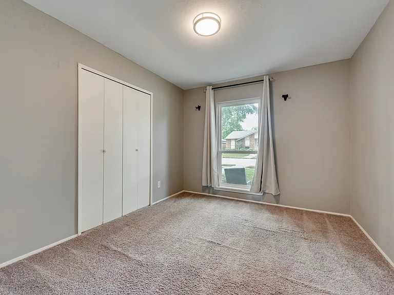 4924 Wagner Dr — Photo 20