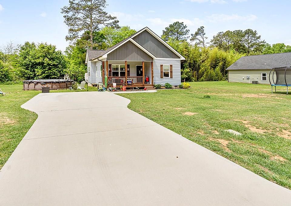 1st image of 105 Kelli Dr