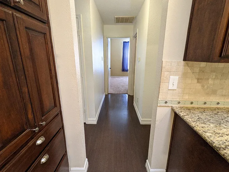 1321 Meadowbrook Dr — Photo 13