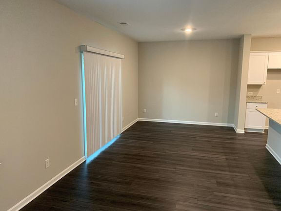 3rd image of 96 Blue River Ct