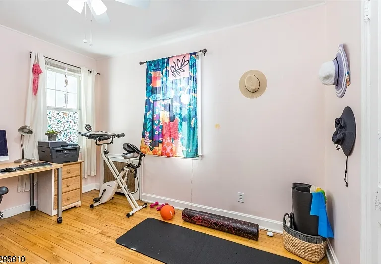 33 Linden Ave — Photo 18