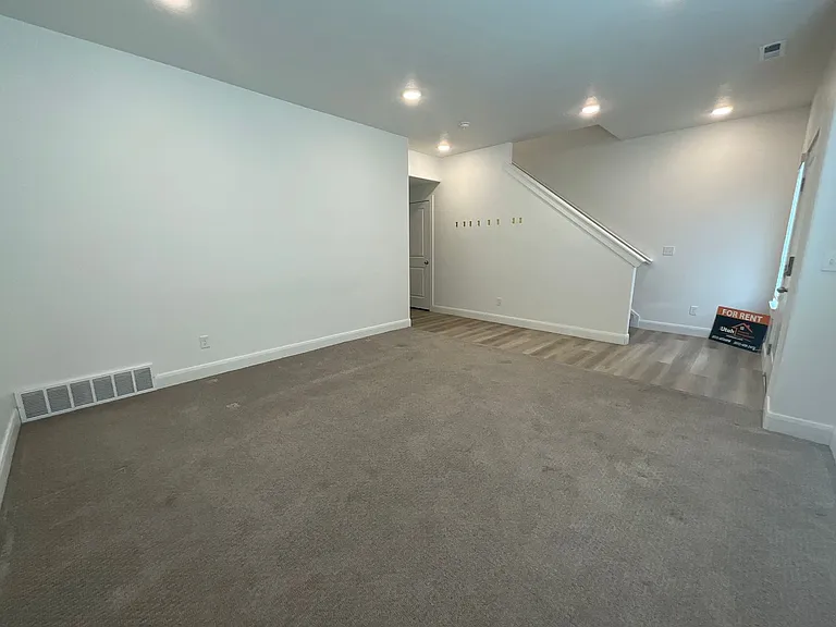 3104 N 1625 E — Photo 6