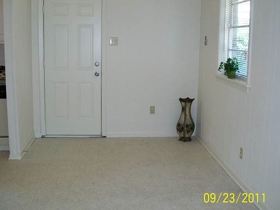 Seperate Dinning Area