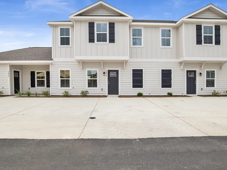 Cottages at Wyld Palms — Photo 9