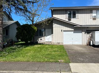 32 U St, Springfield, OR 97477