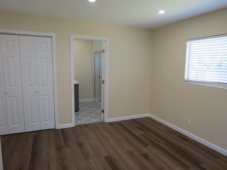 1815 Morrison St — Photo 17