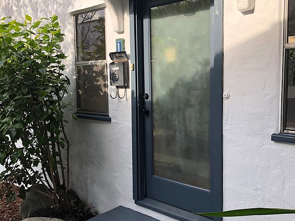 2nd image of 3101 Sherwood Ave #Aa