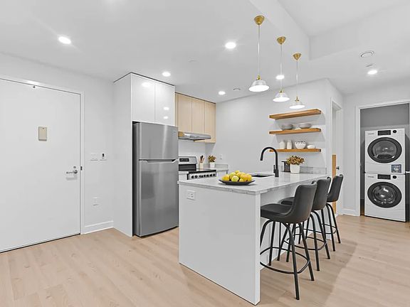 4th image of 827 Sterling Pl #6A
