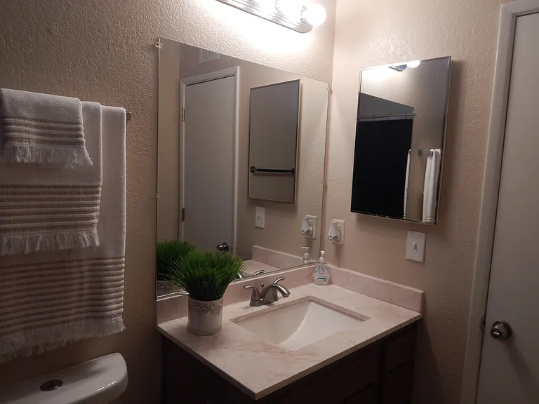 1220 E 24th St #1220 — Photo 14