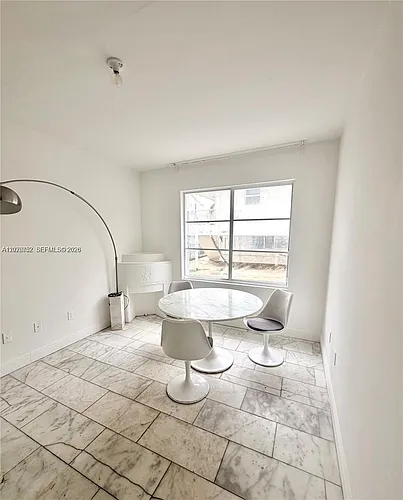 922 Jefferson Ave #6 Photo 1