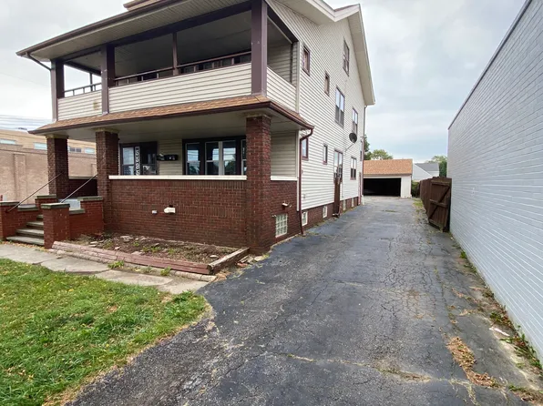 5595 Pearl Rd - Down Unit Parma 2 bedroom den, 5595 Pearl Rd, Parma, OH 44129