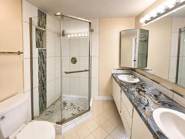 865 Blue Ridge Cir — Photo 17