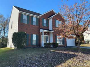 6655 Pattonsburg Dr, Charlotte, NC 28213