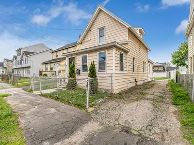240 Eagle Street, Bridgeport, CT, 06607