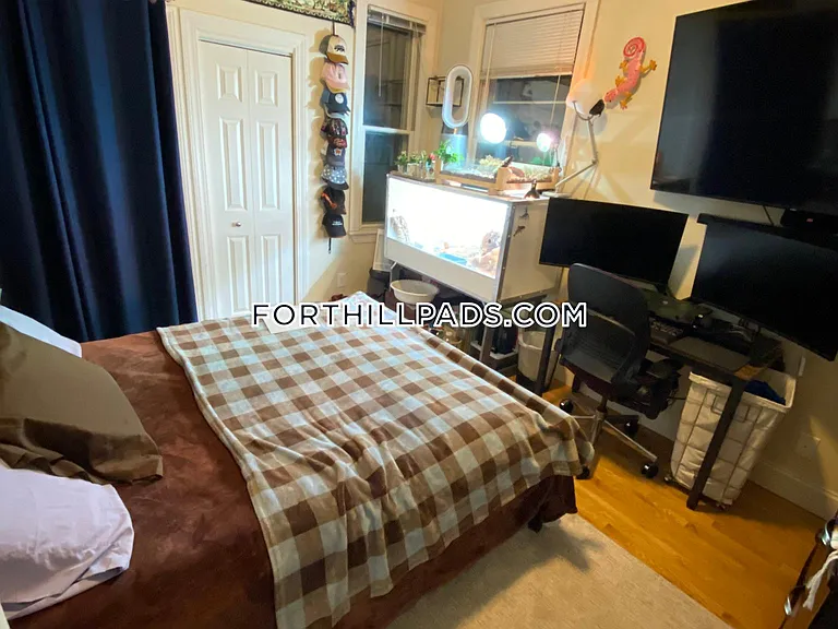34 Juniper St #1 — Photo 32