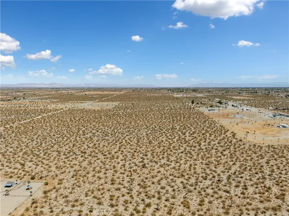 2 Wintergreen Rd, Pinon Hills, CA 92372