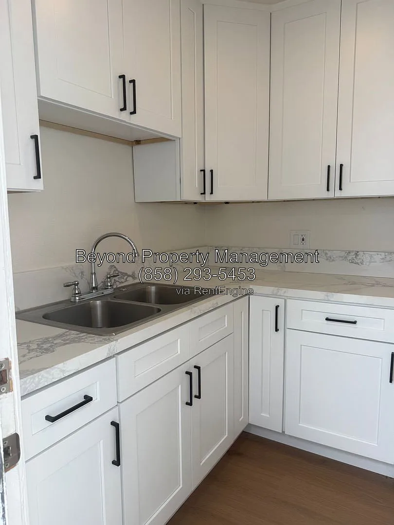 3 bed, 1.0 bath, 750 sqft, $2,688 — Photo 4