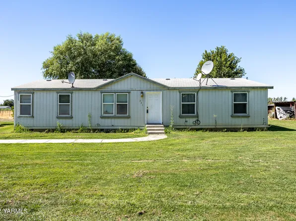 221 Rowberry Way, Toppenish, WA 98948