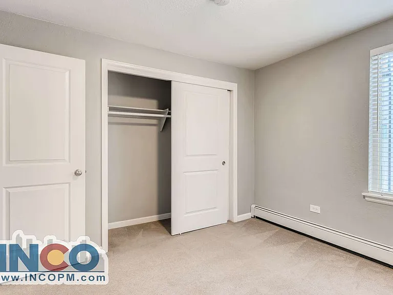 1320 S Gray St — Photo 8