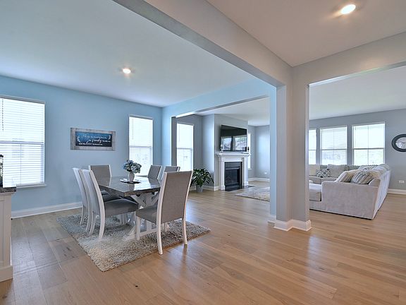 4th image of 1174 Larswood Ln