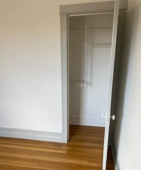 900 W Addison St #3 — Photo 7