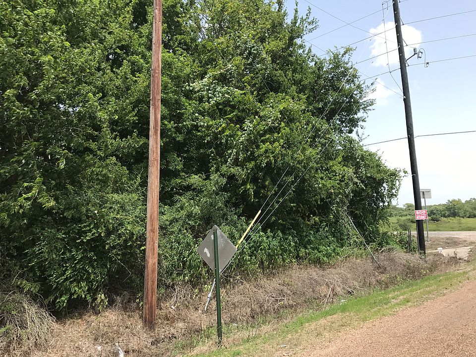 2nd image of Sanford Ln