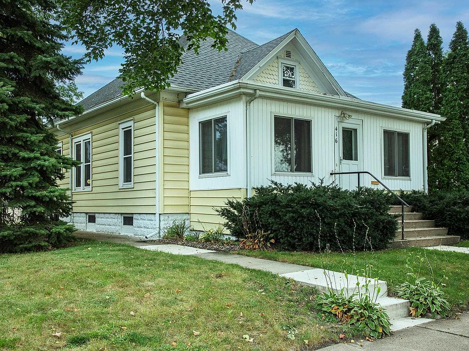 1st image of 416 1st Ave NW