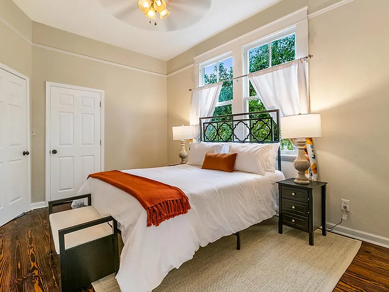 2340 General Pershing St — Photo 14