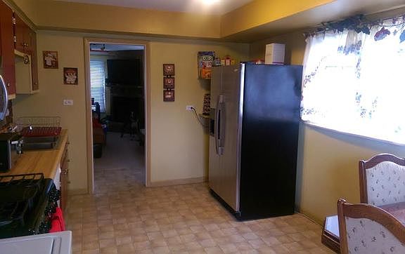 4th image of 16798 Hilltop Ave