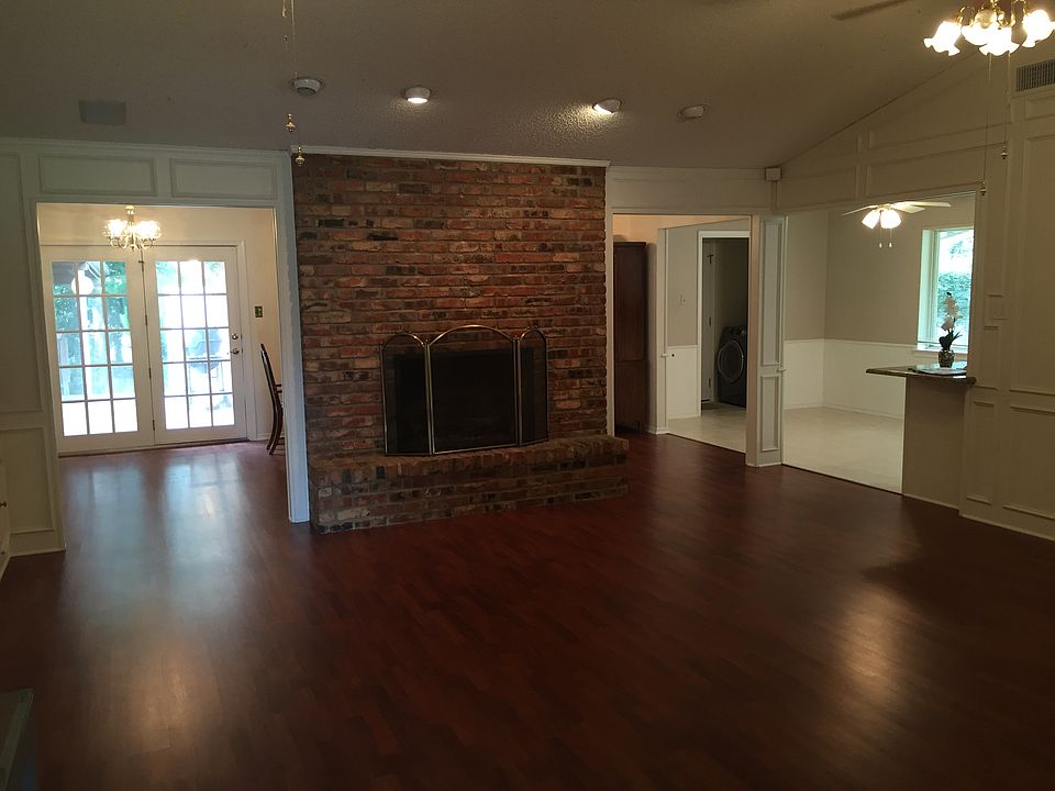 1st image of 1308 Oak Glen Trl