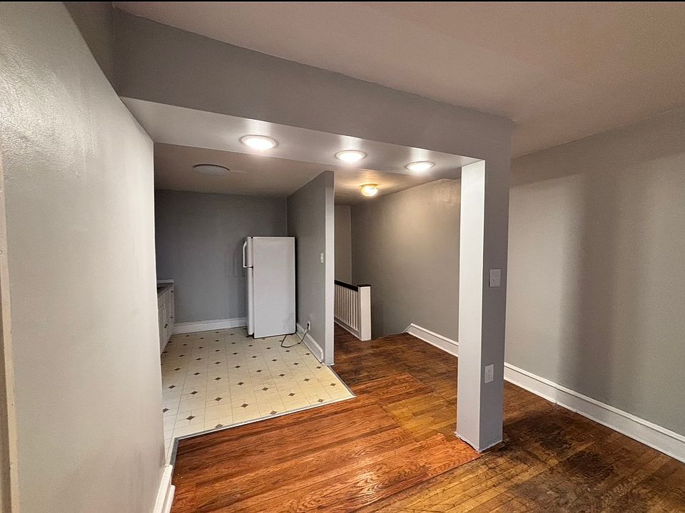 1st image of 133 W Grange Ave Floor 2