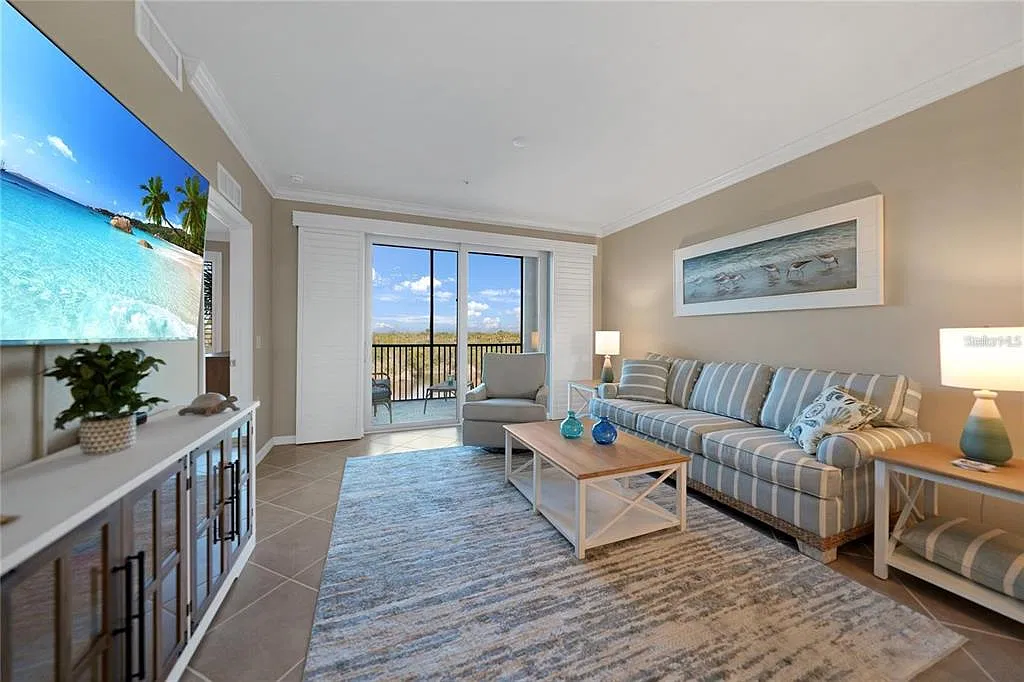 14121 Heritage Landing Blvd — Photo 2