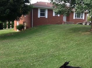 310 Pinecrest Dr, Elizabethtown, KY 42701