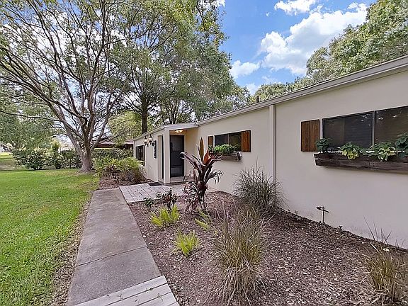 5th image of 1726 Green Meadow Dr