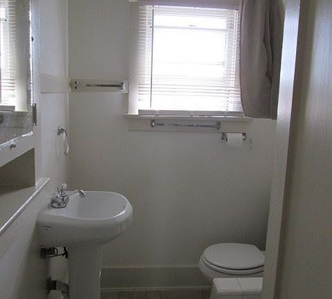 5th image of 6230 Haviland Ave