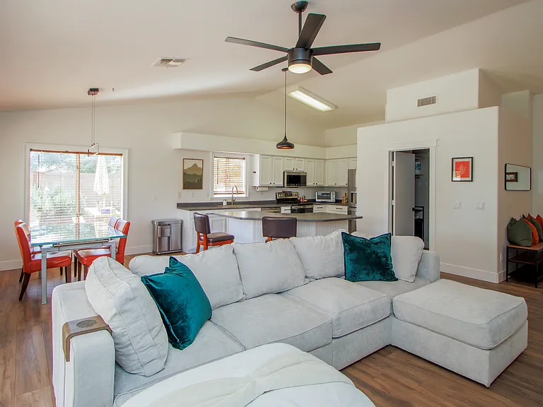 363 W Baylor Ln — Photo 9