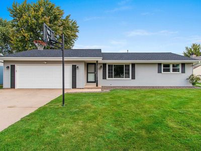 3551 Golf Dr, Green Bay, WI, 54311
