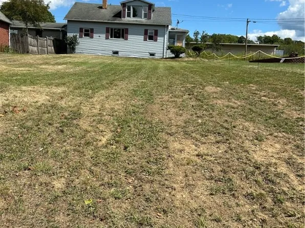 519 Beachley St, Meyersdale, PA 15552