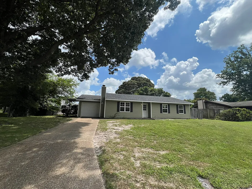 1108 Newcombe Dr