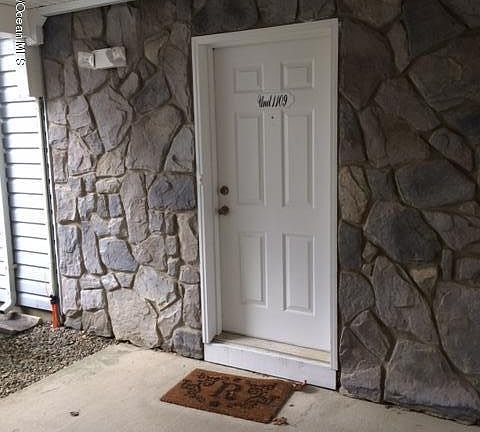 2nd image of 1109 Scarlet Oak Ave