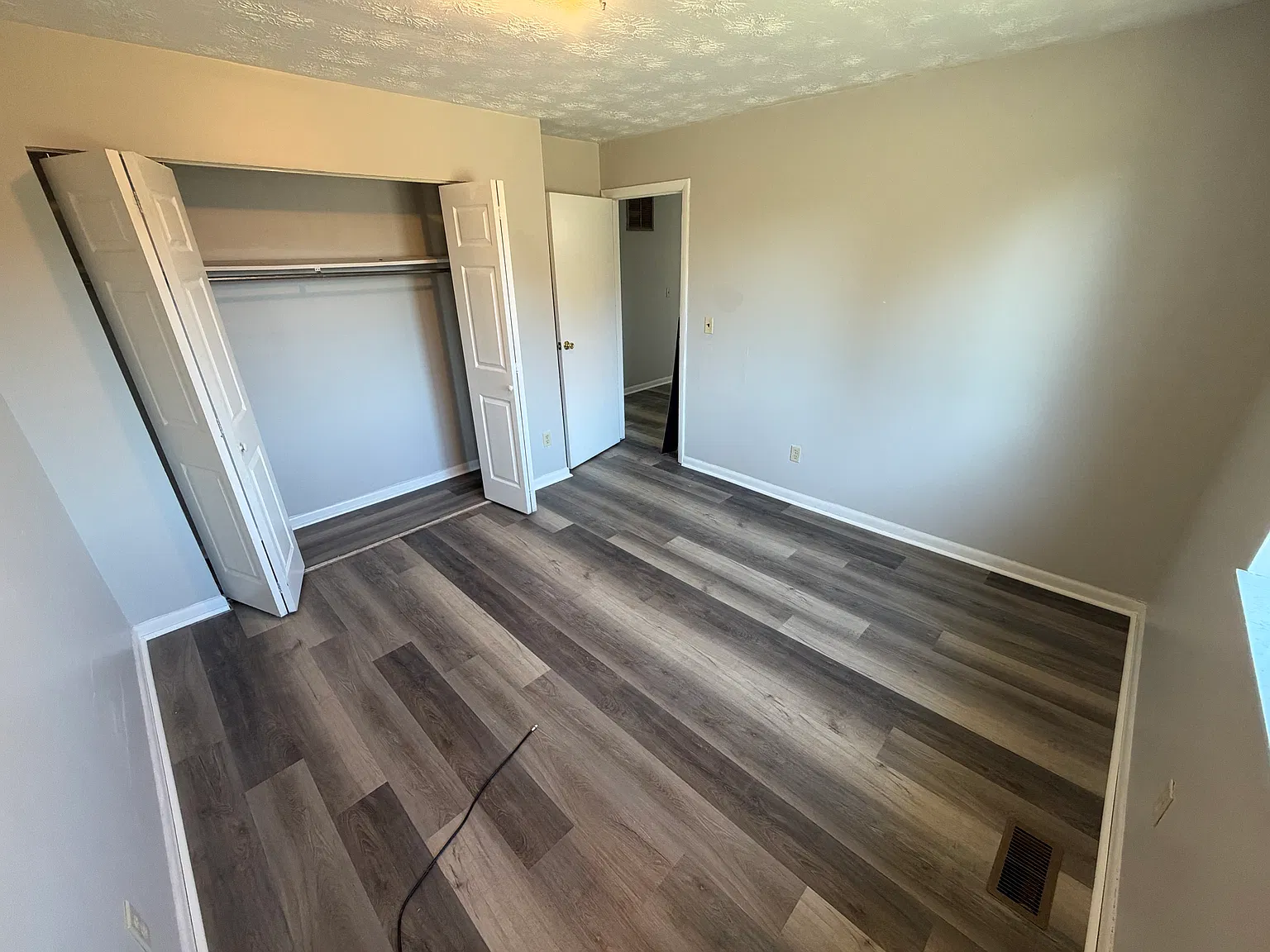 2 bed, 900 sqft, $975 — Photo 3