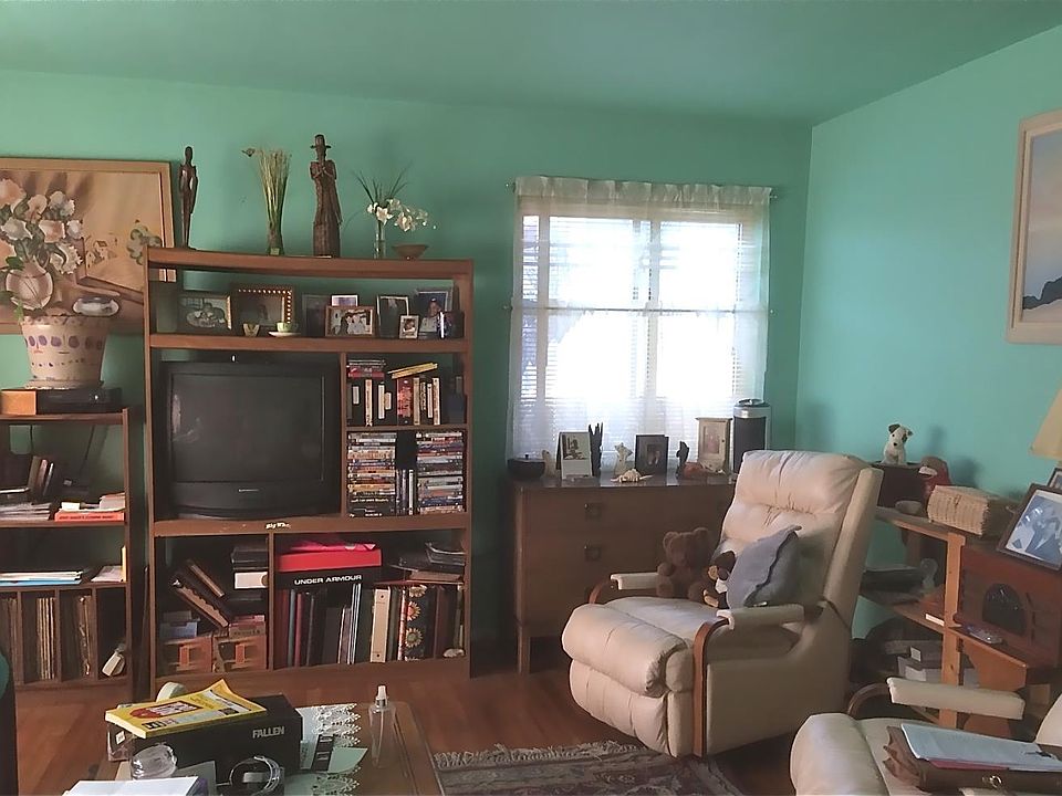 2nd image of 1738 Lowell St
