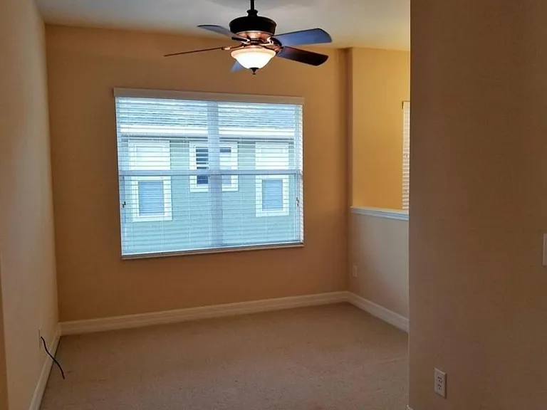 2401 S Shine Ave — Photo 16