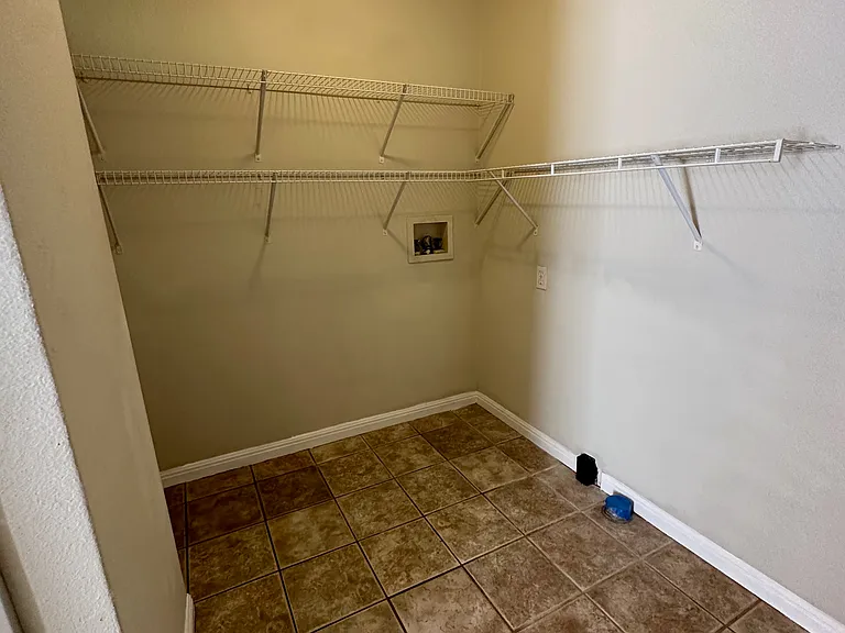 1102 Bluebonnet Dr — Photo 7
