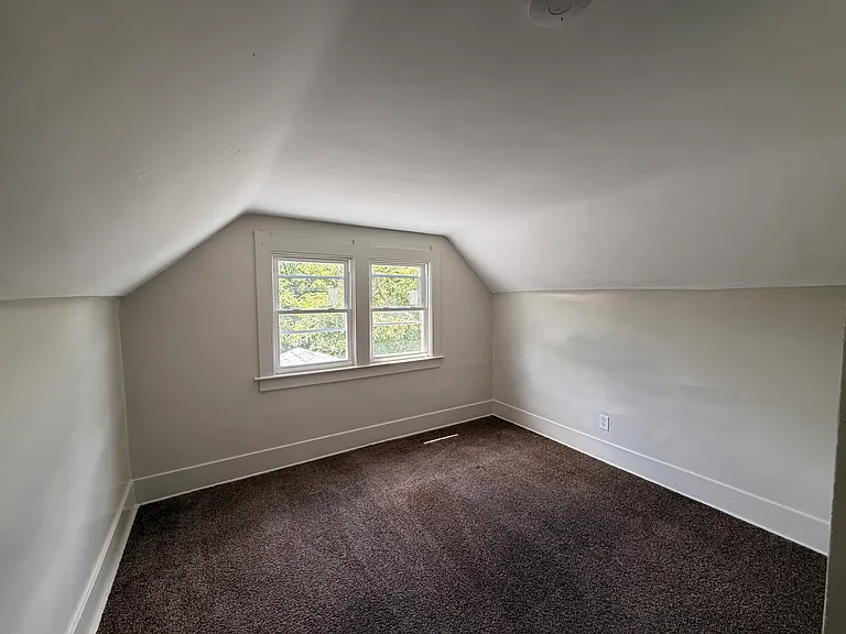 19 E Oakland St — Photo 12