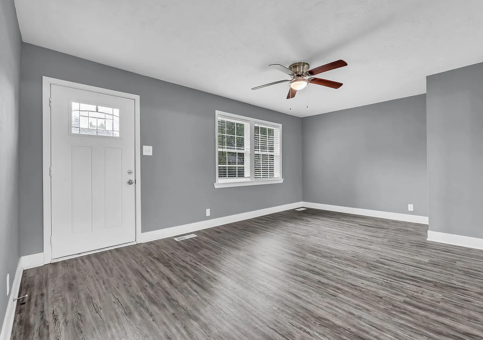 135 North Meadow Drive — Photo 4