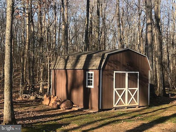 12x16 shed w/electricity!