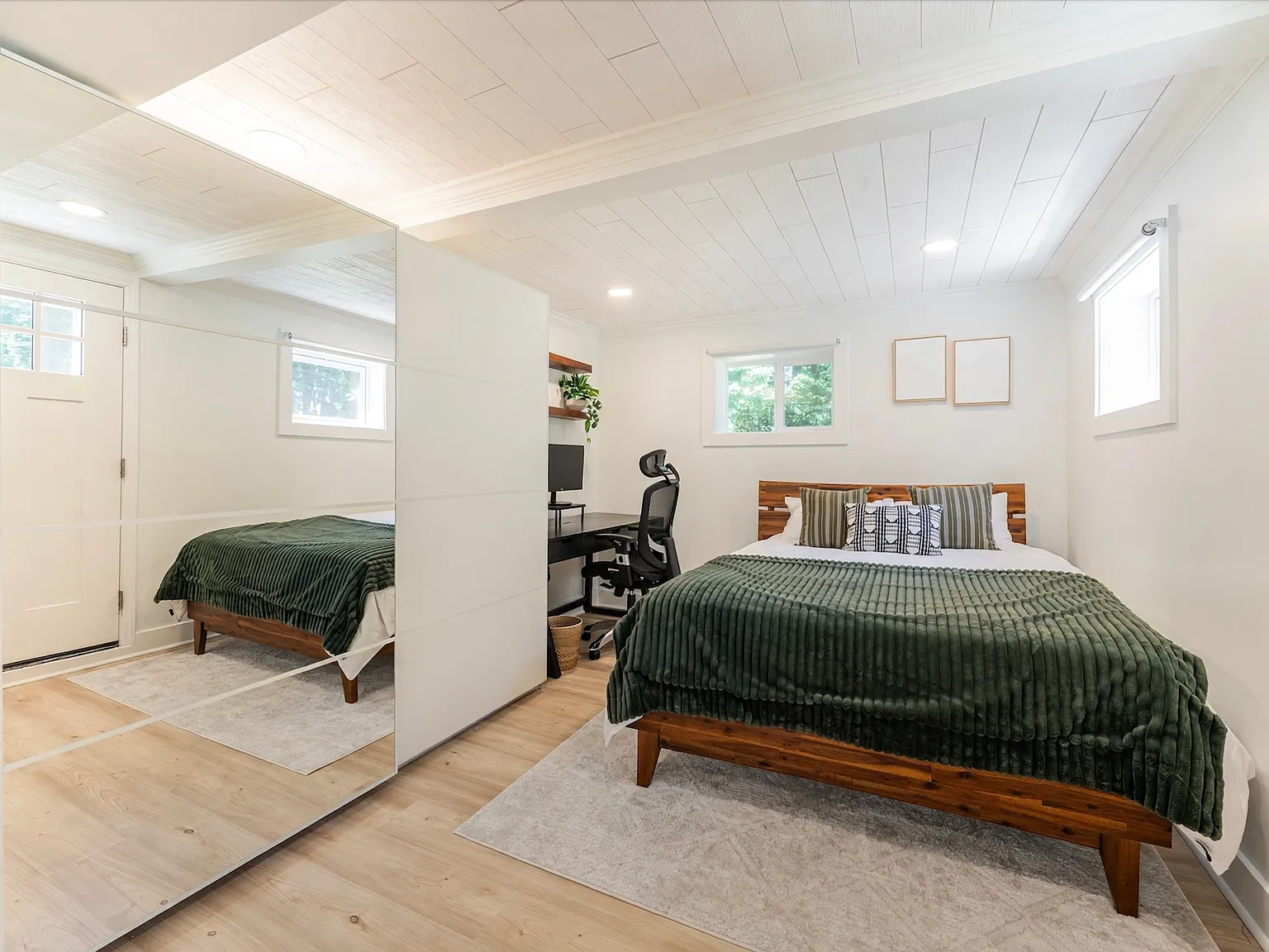 Studio, 610 sqft, $1,950 — Photo 2