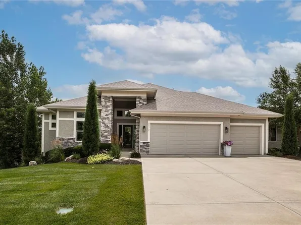 25737 W 96th St, Lenexa, KS 66227