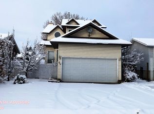 64 Falbury Bay NE, Calgary, AB T3J 1H6